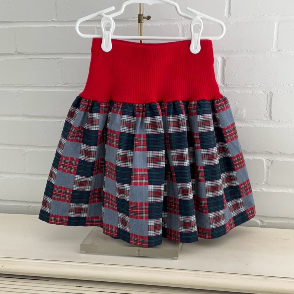 Classic Navy Blue/Red Plaid School Preppy Skirt  Plaid Girls Skirt Size M 10/12